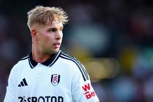 富勒姆在热身赛中2-3不敌谢菲尔德联，史密斯-罗、希门尼斯进球