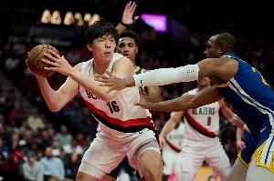 美网友点赞杨瀚森：他一年就完全跟上了 未来约基奇 艾顿裁得好呀