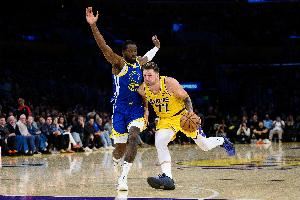 媒体人：卢卡防守提升很多不能要求他做再多了 队友要给足够支持