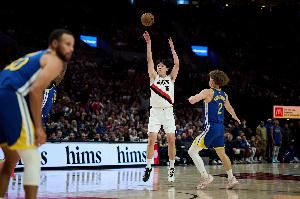 勇士加时险胜！24小时内将飞往波特兰对阵遭主帅被捕风波的开拓者