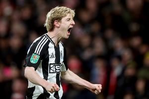 TA：戈登在欧冠和英超的表现两极分化 球员一直受髋部伤势的困扰