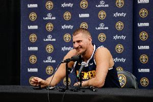 疯狂！约基奇近4战场均31.3分11.3板13.3助 三项命中率70/47/87%图片