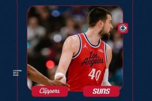 美网友热议快船输球：快叫布克爸爸 早知道就该买威少 裁判尽力了图片