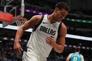 队魂Buff?德怀特·鲍威尔没进球的比赛独行侠0胜8负 反之3胜1负